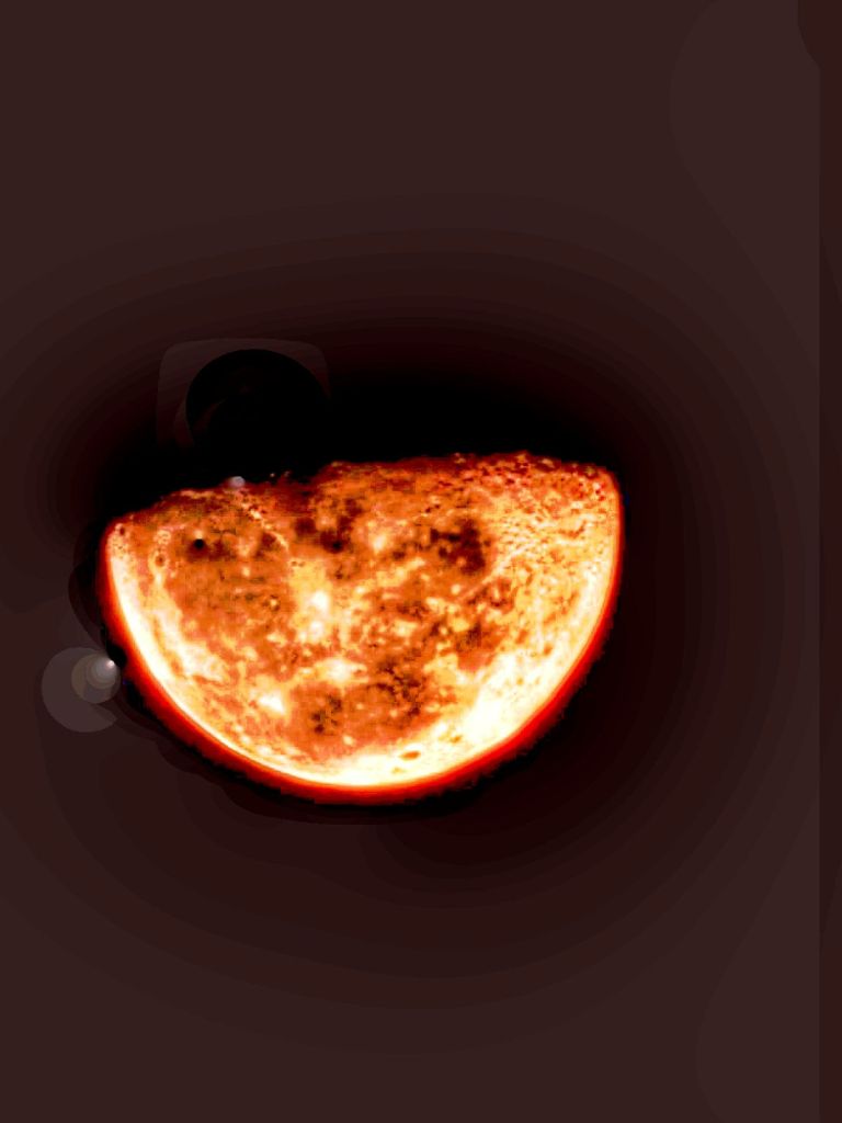 Lune Nocturne, en 3/4 tombant par terre